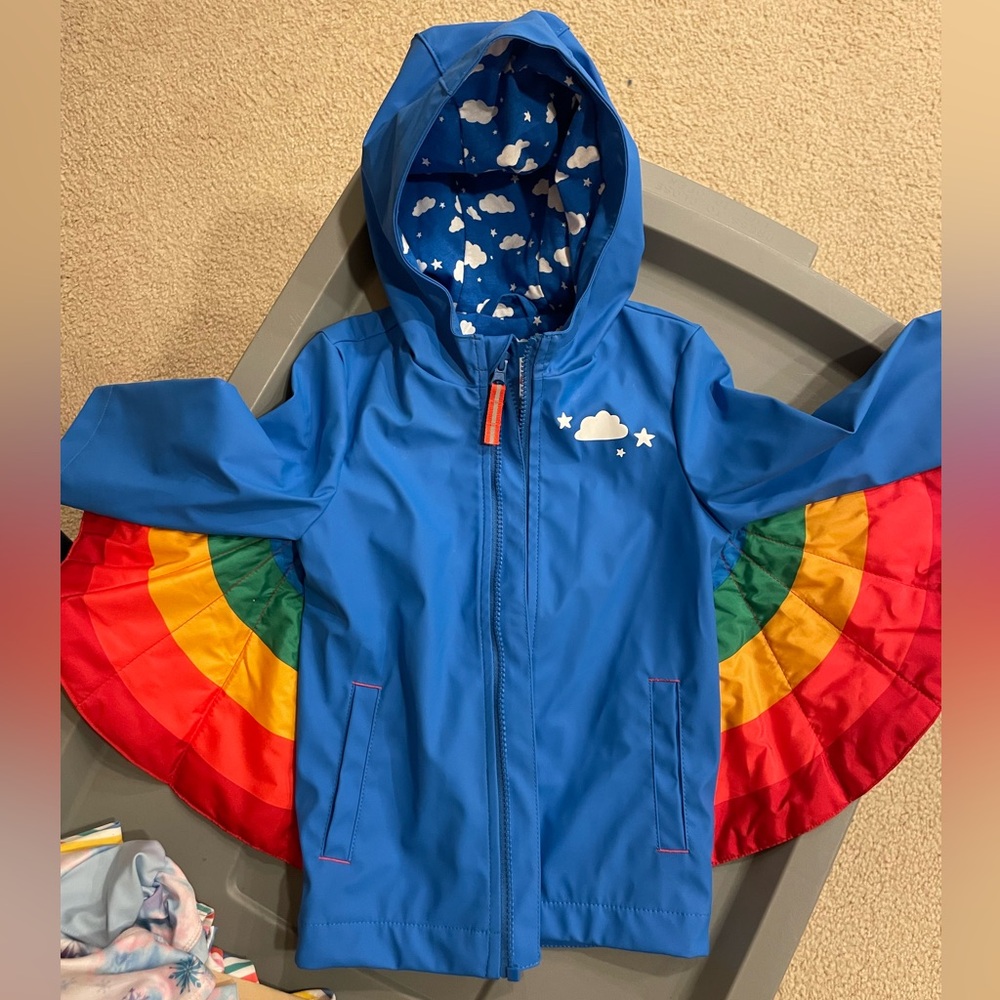 CAT & JACK EUC raincoat for toddler 2t Adorable with wings!